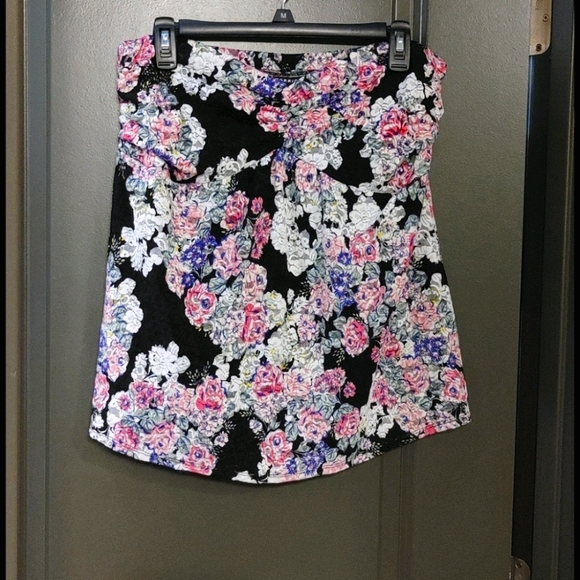 Torrid 1X Black Floral Strapless Tube Top - Picture 1 of 16